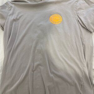 H&M Gray T-Shirt with Yellow California Logo. Medium